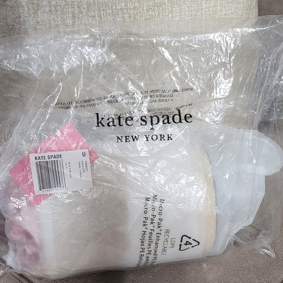 Kate Spade New York - Picture 2 of 8